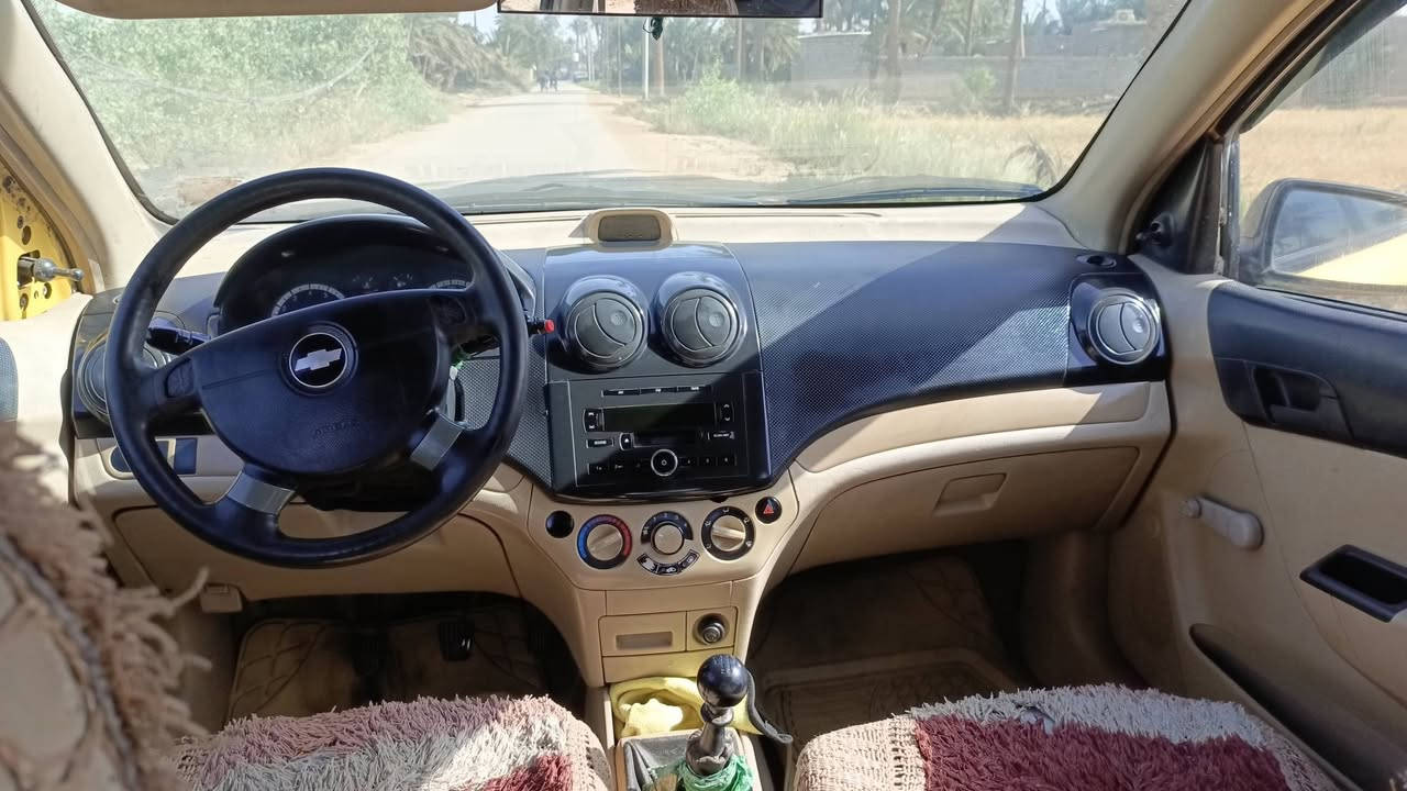 سلام عليكم
افيو ٢٠١٠ راعيه يمي 
مكينه وكير حلوات زوج تايرات جدد حداديه 100/70 ضربته  بالباب الكدام جهة العبري وراعيه صبغه صفحه ابيع حزام ضربه قويه مابيه بيه خيسات بدوس 
عليه غرامات ٢٠٠ وهيئه١٢٥
وسنويه صاقطه ينزلن من سعره 
ب ٤٥ وبيه مجال  
ابيع سويج اتكفل بس ب مداور
النجف 
مشخاب
***********
