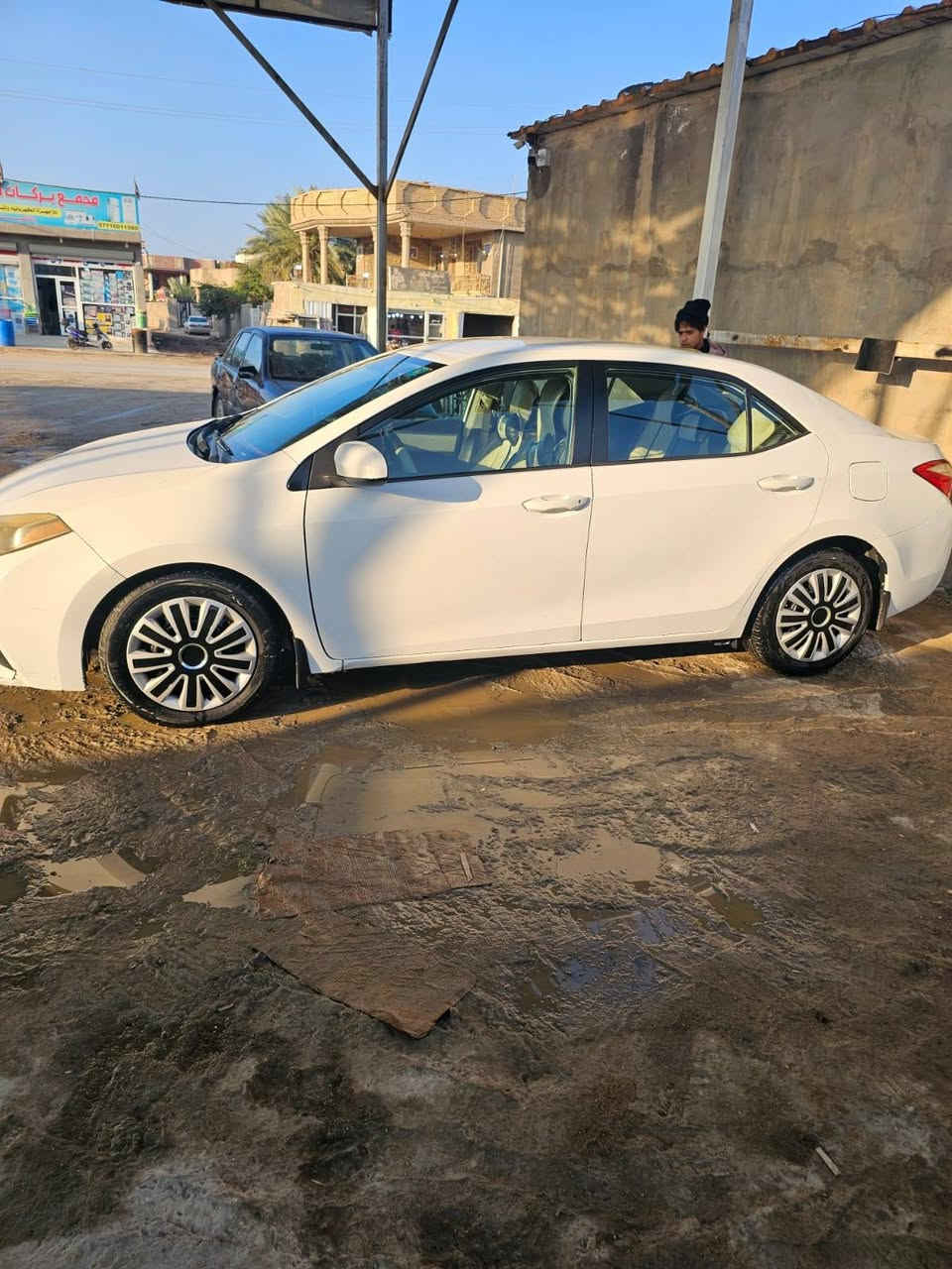 السلام عليكم
كورلا ٢٠١٦ 
نص فول 
سياره نظيفه 
كلش حلوه 
رقم كربلاء
ثاني يوم تحويل 
بيه قطعتين حادث 
جاملغ وبنيد فقط 
السعر الاتصال عالرقم***********
