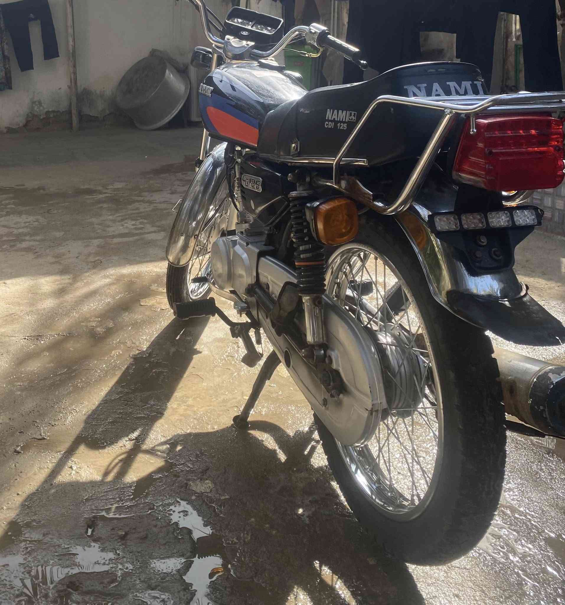 ايراني مديل ٢١ اصلي نامه شلامجه  اوراق (كامله وجديده) ما بيها اي نقص
كلشي شغال
(فقط تكبين تاير كدام + كزوز+تفيلز) كلشي مبدل كهربائيات نامه اصلي مكاني قرنه بني منصور مزرعه جامع اهل البيت 
السعر مليون و١٠٠ بيها مجال بسيط 
***********
