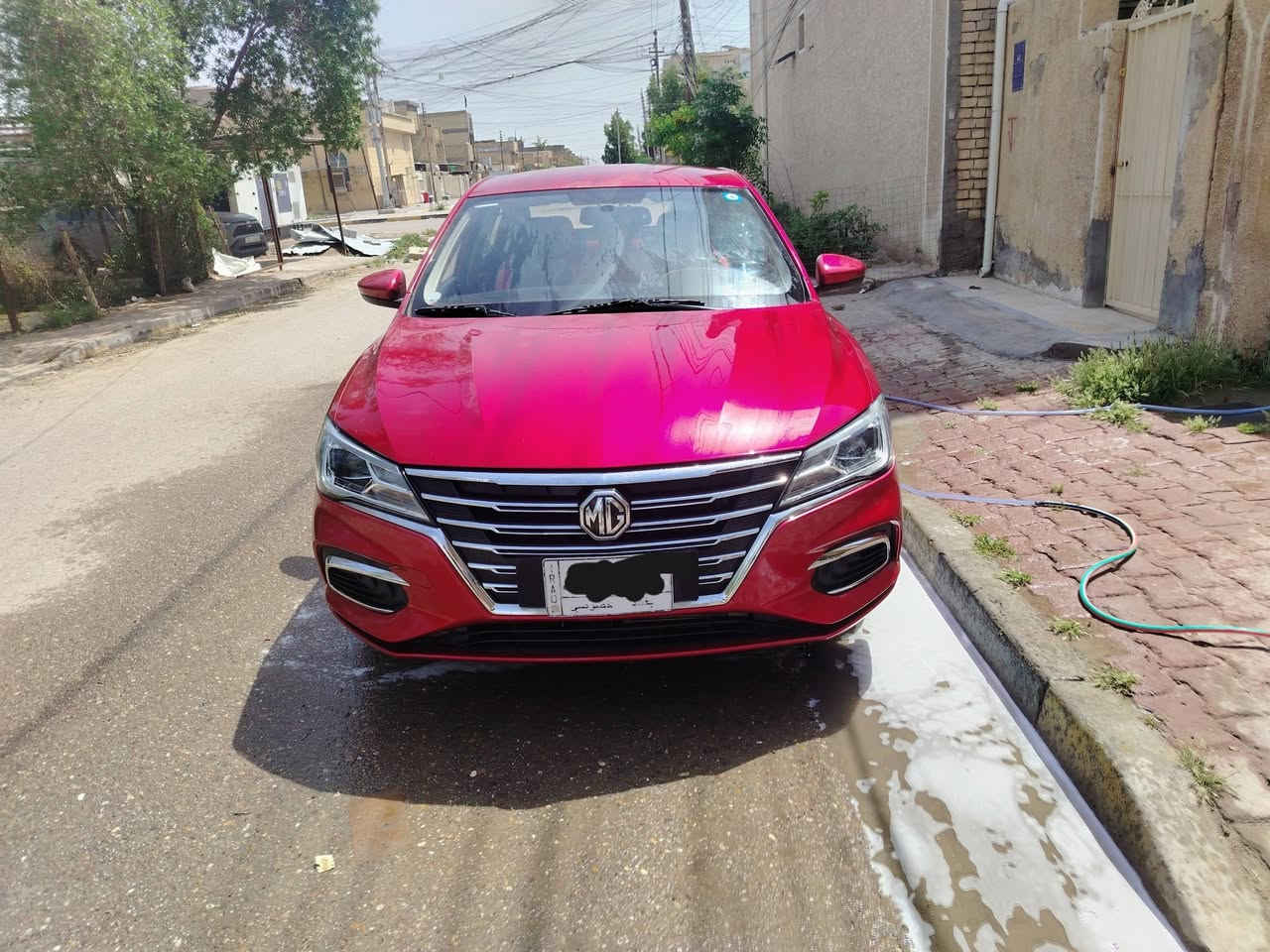 ام جي ٥ موديل ٢٤ ماشية ٥٤ الف و قابل للزيادة
حادثها موضح بالصورة فقط مابيها غير شي سيارة كلش اعتمادية صار لها سنتين عندي و خير من الله مواصفات الاستندير معروفة بالmg5 و اني ضفتلها كاميرا مراقبة أمامية و خلفية و كاميرا رجوع
رايدها ب ٩٩
للاتصال *********** (بغداد)
