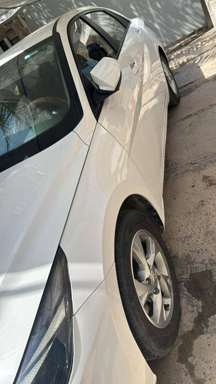 هونداي النترا أفانتي مديل 2021 دبل بخاخ السياره بدون أي حادث بيها ملاحظات بسيطه السونار موجود يمك جاهزه ع آخر حبايه فول عده الفتحه محرك ١٦٠٠ رقم أربيل وكالة بأسمي السعر ١٥٠ وبيها مجال حك الجيه *********** المكان النجف كوفه
