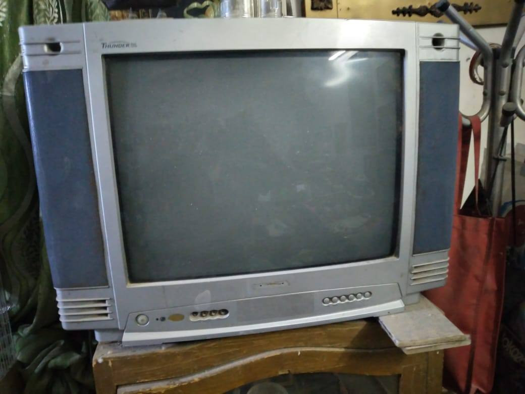 السلام عليكم للبيع تلفزيون شغال نقص ريمونت السعر 40


**إذا كنت صاحب هذا الإعلان وتريد حذفه لأي سبب، رجاءا أرسل رسالة إلى الدعم الفني**