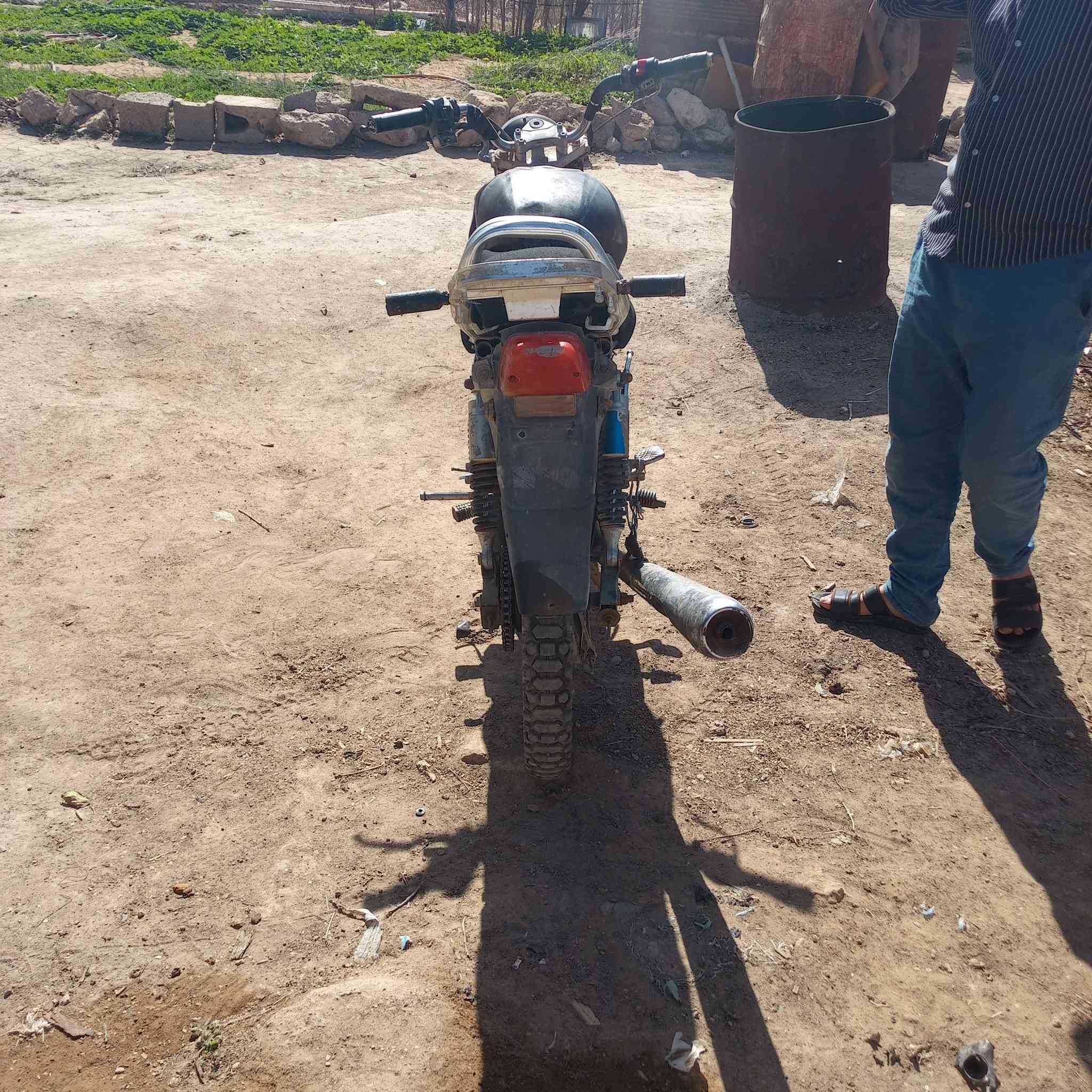 دراجة هيوشة للبيع لشة ميتين 
محرك 150 سعر 150الف وبي مجال بسيط 
العنوان بروانة قرب ثانوية بروانه البنات
0787720181


**إذا كنت صاحب هذا الإعلان وتريد حذفه لأي سبب، رجاءا أرسل رسالة إلى الدعم الفني**