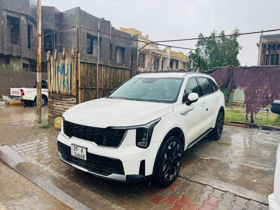 سورينتو 2025  لون ابيض رقم واسط  6 سلندر  سبعة راكب
ماخذهه زيرو عله يدي  وبسمي   تبديل دهن من شركة فقط 

الارضية مغلفة جلد و الكشنات مغلفه جلد 

كشنات كهرباء 

مرايا شفط. 

اشارات بالمرايا

حساسات محيطية امامي و خلفي و جانبي 

حساسات اطارات  

ويل 20 

الجنطه شفط كهرباء 

الگير ماوس

رادار 

بردات خلفية بلادية 

اربع بصمات ( تشغيل وابواب و جنطة ) 

داتا شو 

نقطة عمياء في الدشبول تفتح مع الاشارة   

ماشية 16الف 

مكان السيارة الكوت 

***********
