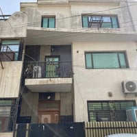 بيت للبيع في الغدير محلة 706 ثلاث طوابق( هول ومطبخ وثلاث غرف نوم غرفتي...