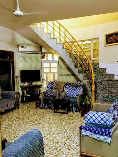 دار للبيع بمساحه 250متر .لمعرفة السعر علق بتم 
حي القدس خلف التجاري وشارع 12 متر البيت طابق واحد بناء سنة 22 
البيت غرفتين صاله مطبخ استقبال طارمة 
حمام داخلي وخارجي 
*********** مسلم الحجيمي 
*********** علاء الشريفي 
📍او زيارة مكتبنا مكتب ابو صلاح للعقار النجف حي الزهراء بداية شارع الكيات🚍
🏤المكتب الاول ساحة محمد دايخ 
🏤المكتب الثاني مقابيل القنصلية التركية
