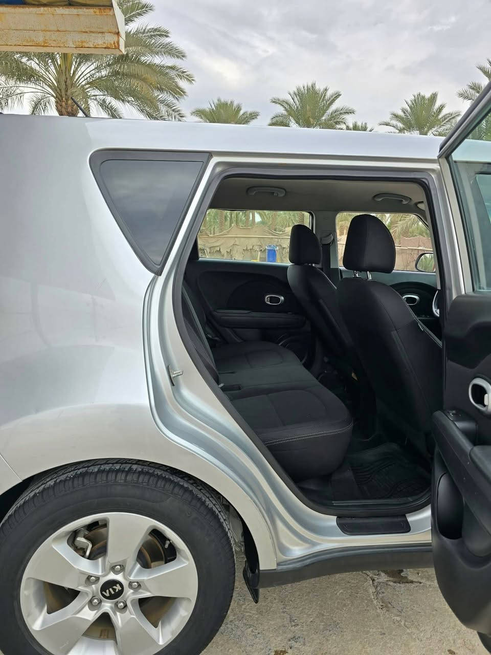 السلام عليكم
صول موديل 18 محرك 1600
ماشيه 60 
رقم سليمانيه صور الحادث بالمنشور. السعر 100 المكان بغداد اي استفسار اتصال ***********
