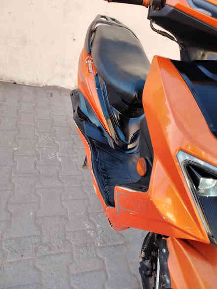 دراجه سكنس ياباني مكفوله برغي مامفتوح بيهه *********** بصمه تشغيل عن بعد سلف لايتات اشاير كامله من كلشي سعرهه 375 مجال
