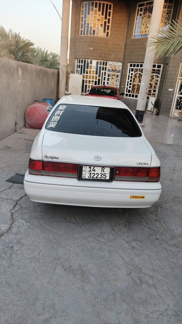 سلام وعليكم راس ثور مديل 2000 محرك ثنين ونص جديد تبريد ثلج حداده جديده تخم تاير جديد سنويه 30 بسمي السياره جاهزه وجديده السعر 95 وبيه مجال مكاني بصره قرنه بني منصور وشراي يتصل عله الرقم ***********
