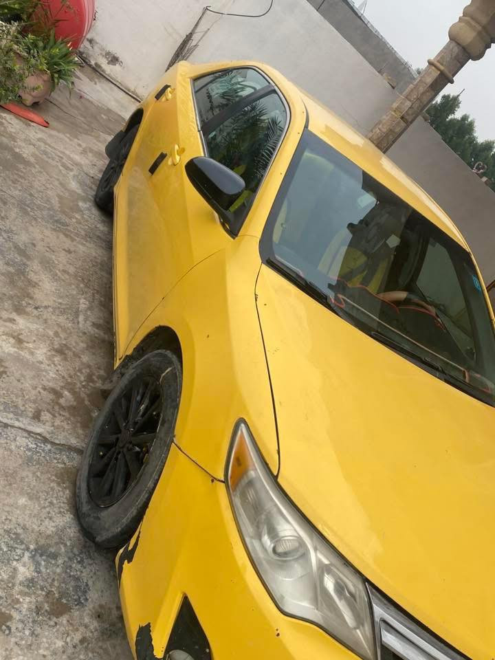 سلام عليكم كامري ١٣ لبيع سياره مرتبه وجاهزه لشغل بيه جملغ خلفي بدون دواخل  سياره بيه طبه بل كير بصيطه   لستفسار ولتصال ***********.  سعر 105 وبيه مجال
