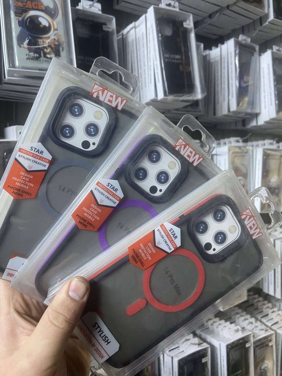 عرض خاص جمله فقط سعر الكفر 750 دينار  ايفون من 11 الى 16 نوعيات كلهن بكج توصيل لجميع المحافضات ***********#
