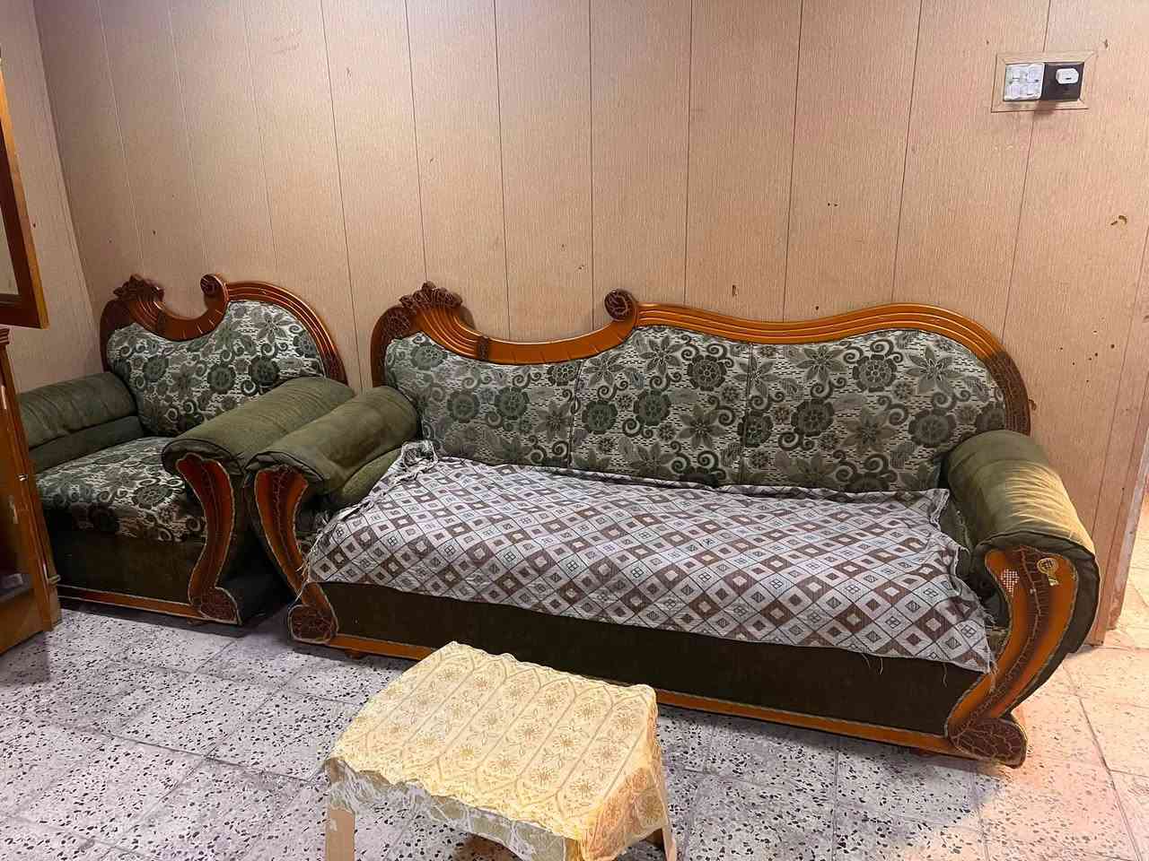 للبيع بسعر جداً مناسب بيع مستعجل
معرض صاله طابقين صاج عراقي+تخم مصري قنفتين واربع كراسي وبوفيه صاج
للاستفسار ***********
