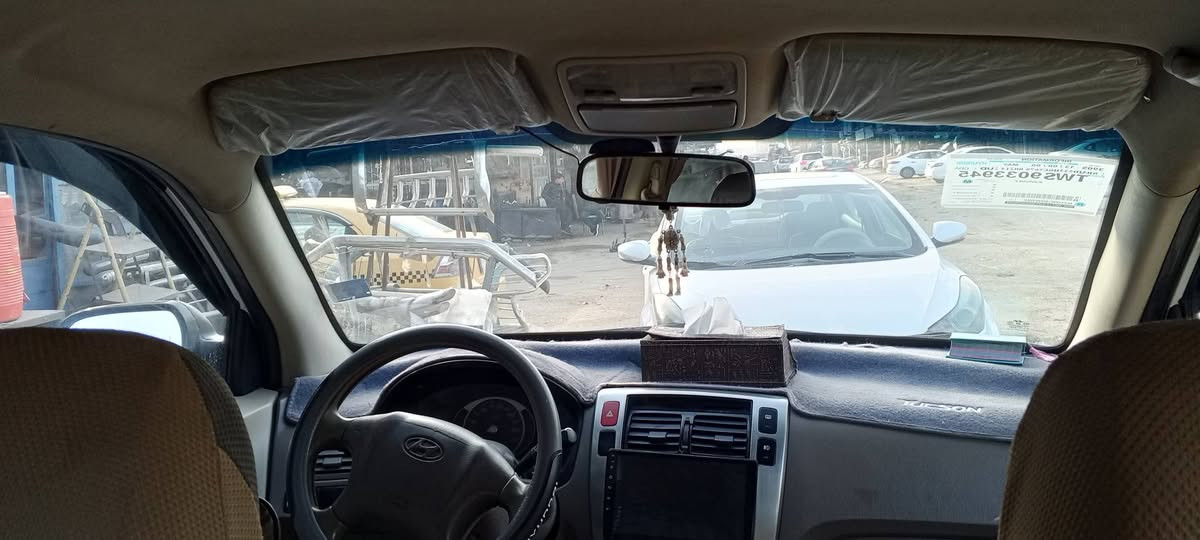 سلام عليكم 
سيارة توسان 2009  خليجي 
داخل بيجي  + شاشة + حساس خلفي + كامرة خلفي 
سيارة كفالة بيهة شخوط بل باب  سنوية جديدة هزة جديدة 
سيارة بسمي مكانهة النجف محرك 2000 دوش رقم الهاتف *********** سعر 130
