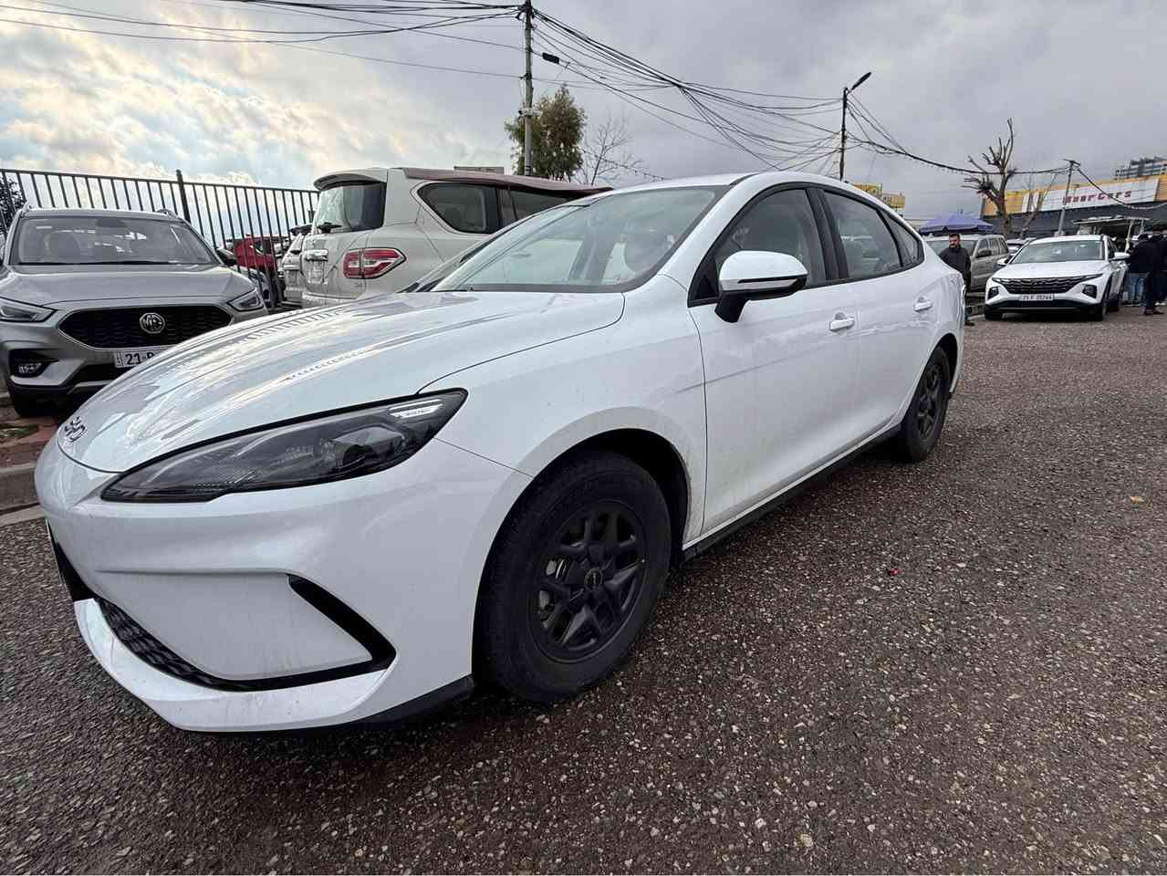 Byd 05 
بى شوخت بى چال بى بوياخ ٦٠٠ كم روشتوه.  ١١٢/٥ $
*********** السليمانية, العراق
