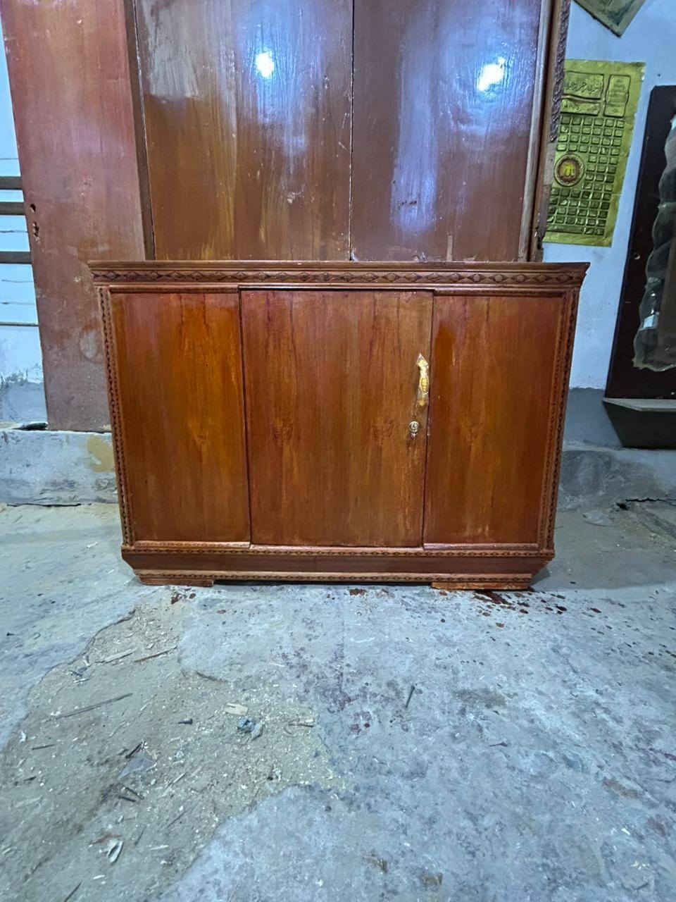 كنتور 4بوب حطاطة السعر 240الف
زاوية كنتورية حطاطة السعر 50الف
بوفية متر و30سنتم حطاطة السعر 65الف 
بوفية متر و70سنتم السعر75الف 
العنوان التاميم القادسية الاولى شارع المشاتل 
للأستفسار***********
