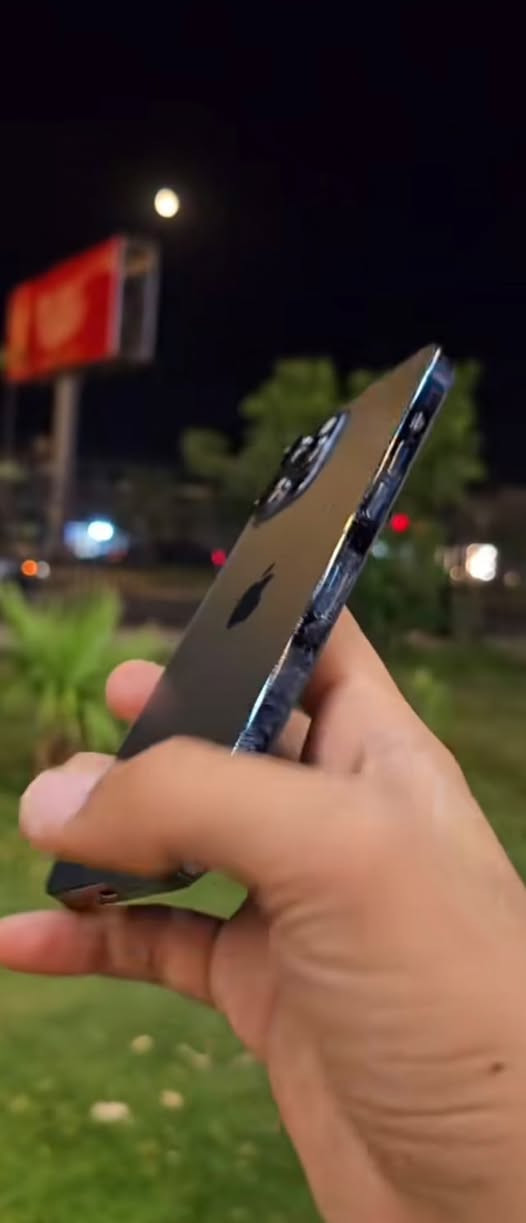 سلام عليكم ايفون ١٢ برو ماكس ذاكره ٥١٢ دبل شريحه السعر ٤٧٥ وبي مجال رقمي ***********مستبدل فقط بطاريه
