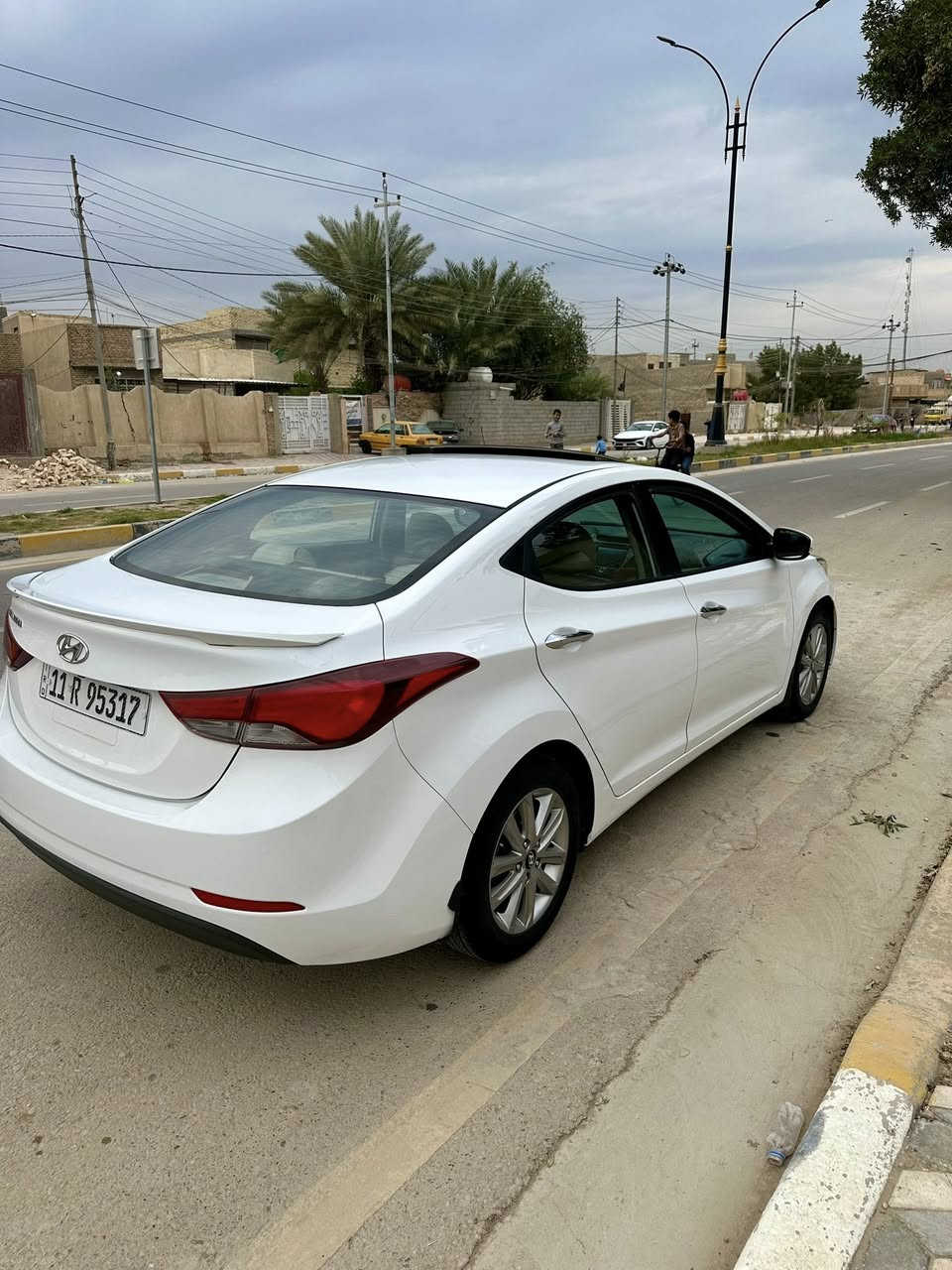 السلام عليكم 

النترا موديل 2015 خليجي فول 
رقم بغداد الدولي  ب اسمي قبل سبوع سويته سنويه ل2031

(كفاله عدا باردين بسيطات كلش)

فتحه 
شاشه جبيره 
قطعتين تبريد
مري شفط 
اشاير ب المري 
لدات اماميه 
كامره خلفيه دواره 

ماشيه (١٣٣) حقيقي

سياره نضيفه كلش وعليها ادامه وتخم تاير وارضيه مدوشمه جلد والكشنات 

للاستفسار ***********
