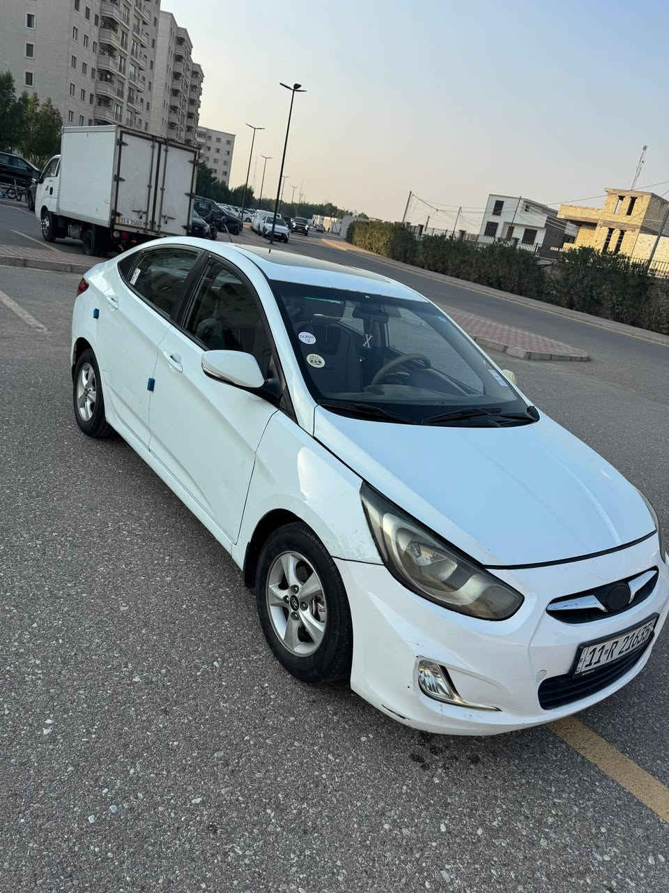 السلام عليكم عندي هونداي اكسنت موديل 2014 خليجي فول محرك 1600 ماشيه 100 الف محرك كير تبريد كله تمام عل فحص السيارة بيه صبغ مكانات وبيه بارد ابيع احزام رقم بغداد مكان حي العدل السعر 80 بيه مجال ***********
