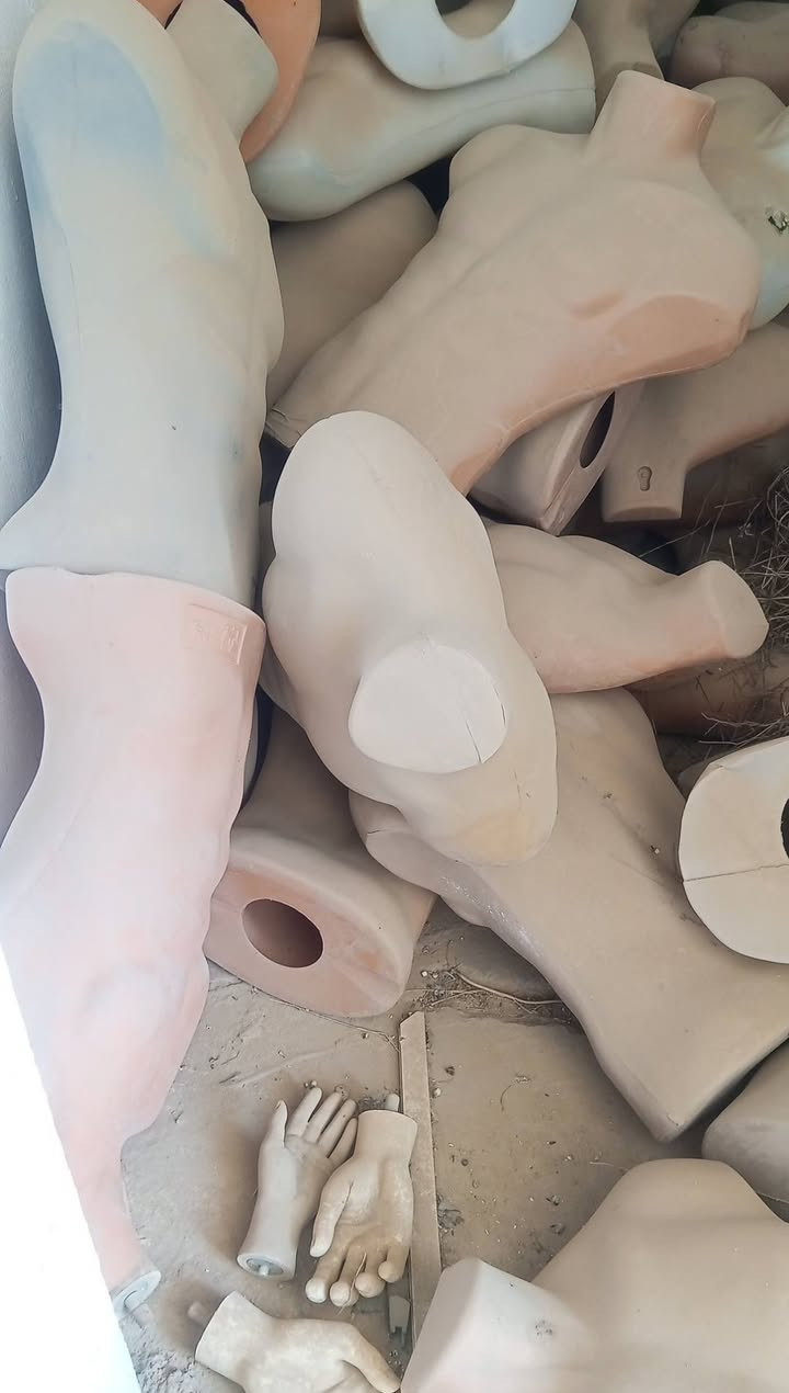 سلام عليكم  اخوان متوفر مليكانات ملابس نوعيه تركيه ب اسعار مناسبه جدا جدا جدا بكميه كبيره مكان خانقين لل تواصل  خاص  او عبر واتس اب  ***********
