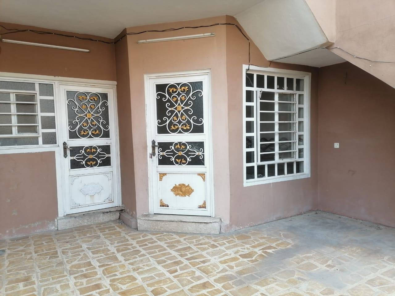 يوجد بيت للبيع في حي الوحدة قرب جامع الرجمان قرب مدرسة الوحدة
المساحه 115 متر واجهة 6 متر
طابقين معزول الارضي والاول
درج خارجي مستاجر شهري 475 الف
غرفه نوم واستقبال وصحيات ومطبخ وهول وكراج
التصميم الارضي مثل الاول
السعر 135 مليون
.
🏡 مكتب أبو جاسم للعقار 🏡
بإدارة :➖  باسم الحمداني  ➖
📌 ........ موقع المكتب .......

حي الأطباء خلف منتزه الصابرين 🏢.

🔹 خدماتنا :
1️⃣ بيع وشراء العقارات: سكنيةوتجارية 🏠
2️⃣ أراضي للبيع: سكنية وزراعية 🌳🏡.
3️⃣ تعقيب معاملات تحويل الملكية 📋.
4️⃣ كادر متخصص في مسح الأراضي 📐.
5️⃣ كادر بناء متكامل لتشييد المنازل 🧱.
6️⃣ خدمة تفليش وإزالة المباني 🔨🏚.

📞 للاستفسار :
📲 ***********
📲 ***********
📲 ***********

✅ مصداقية –سرعة إنجاز –أ فضل الأسعار
