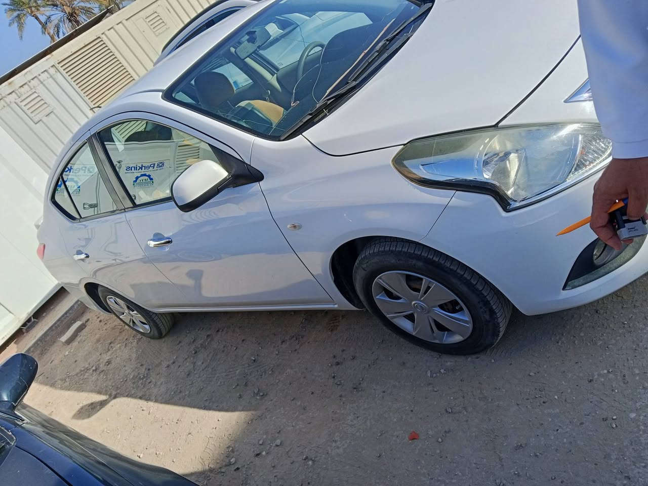 السلام عليكم
نيسان سني هندي موديل 2020
ماشية 96 الف 
مكفولة عدا رصعة بسيطة باب سائق والجاملغ الامامي 
رايدها ب 107 وبيها مجال بسيط 
للتواصل ***********
