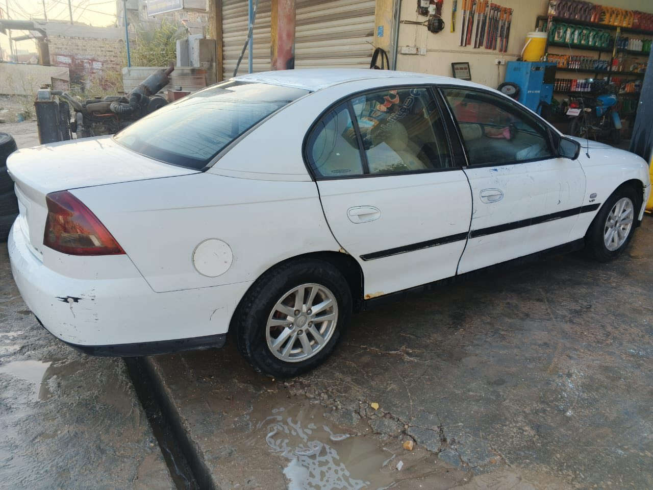 السلام عليكم
لومينا 2004 مزاد 
وكالة باركود من صاحب المزاد
معاملة كاملة تترقم بابل 
السيارة مابيها اي ضربة فقط صبغ بيبان 2 الامامية لان صبغ من ازق للابيض 
بريك abs شغال سايد بريك شغال
محرك وكير 3000 راس الثور جدد
غرفة حلوة دوشمة جديدة
ارضية جديدة
تبريد شغال
تخم تاير 
كهربائيات كلها شغاله فقط بانزين والكليو متر واكف 
والسيارة يحتاجلها حدادية نص عمر 
مكان السيارة بابل 
السعر 29 وبيها مجال بيع فقط.
***********
***********
