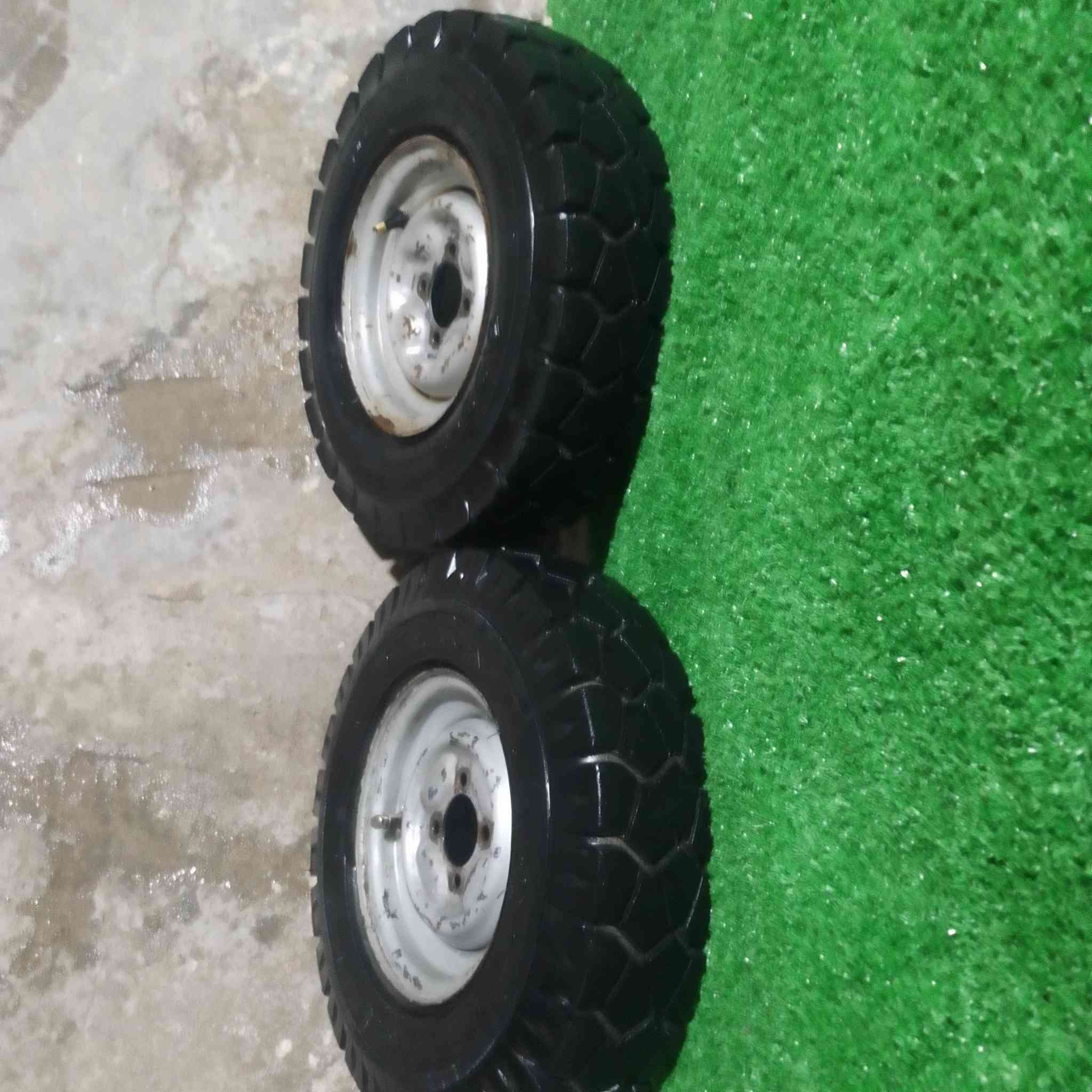 تايرات جوبلس جدد للبيع كاملات وية الرنكات اب 50 ***********
