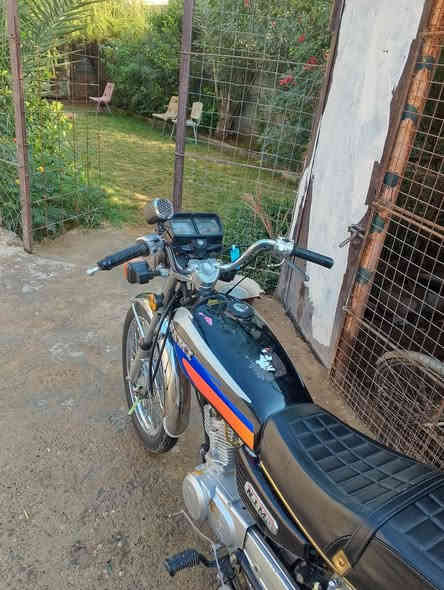 سلام عليكم نامه مودل25 مدياز باب أول يعني صلي 
سعر600وبيه مجال مكفوله نقص بس شاير خلفيه 
ديالى هبهب رقمي***********المو شراي لا يتعبني
