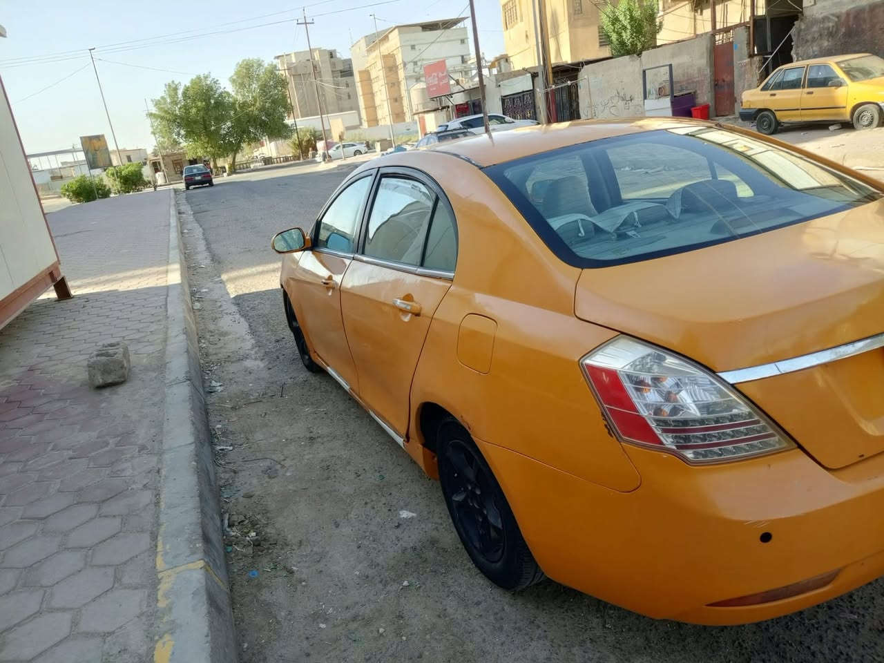 جيلي أم كراند مديل 2014
سنويه لل 2027 
مكينه نضيفه 
كير نضيف 
حداديه حلوه 
تبريده ثلج 
سياره بدون ضربه 
علما السياره ما مسجله ب هيئه
راعيه موجود جاهز للتحويل أو وكاله 
لسعر 28 وبيه مجال قليل 
أو مراوس افضل للمراوس 
مكاني البصره حيانيه
***********
