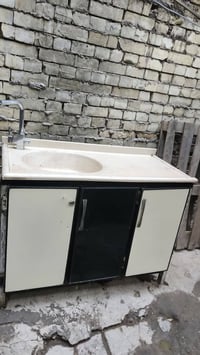 كاونتر قطعتين مستعمل للبيع سعر170 وبي مجال العنوان شارع فلسطين  للتواص...