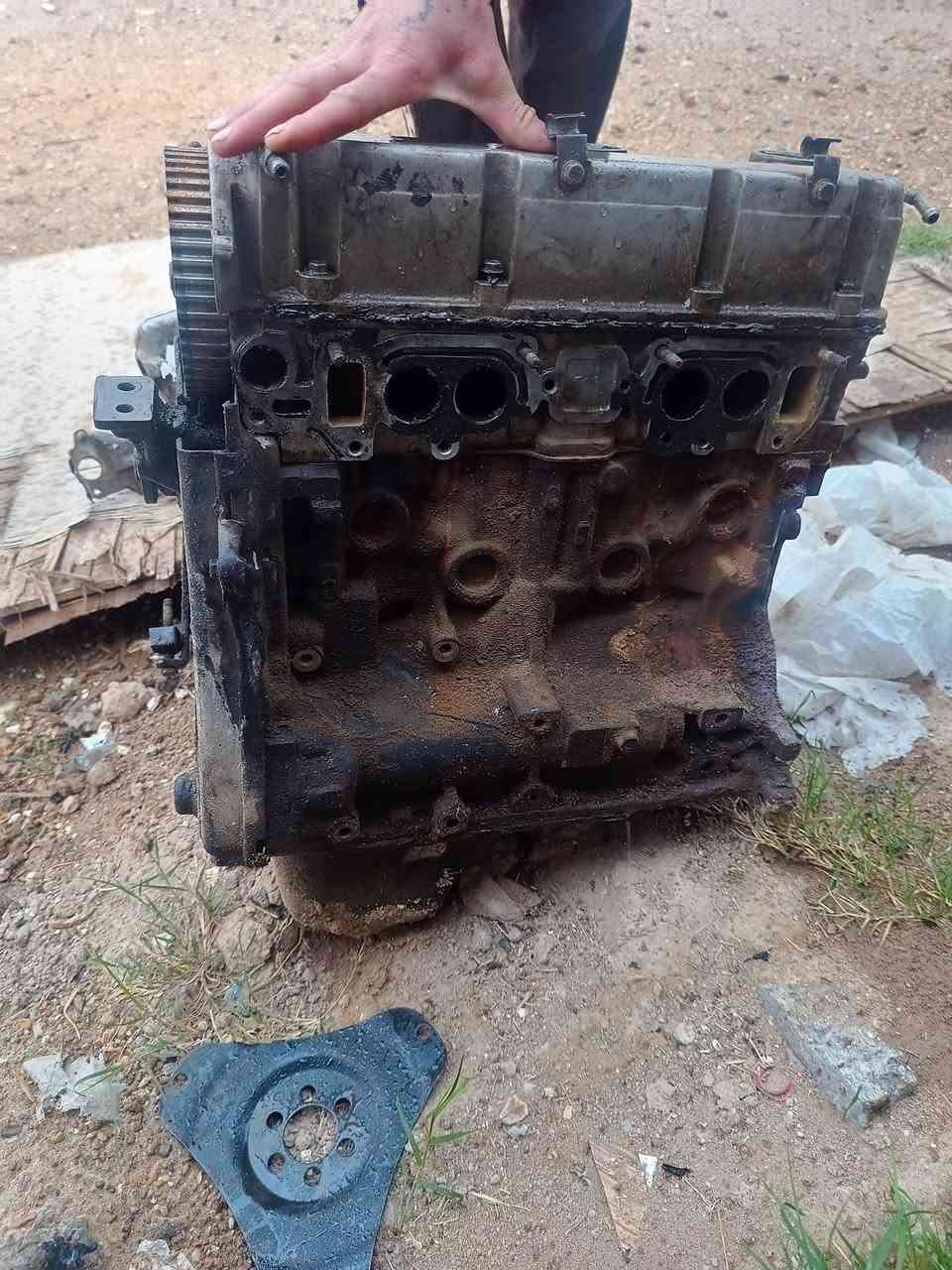 سلام عليكم محرك سوناته تو 2000
بي بس رنكات ابيع عله وضعيته كور نضيف بليات نضيفه كيس واتر بم دهن دكشن بارد كله نضيف بس بي رنكات بيهن صوت قيم بل يرضي الله وخذه***********
