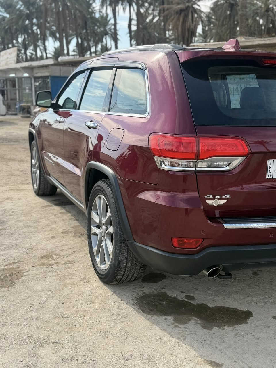 السلام عليكم جيب موديل 2017 خليجي وكالت هارلم السياره فول 1/1. اعله مواصفات  جكات رادار امامي رادار خلفي قياده ذاتيه السياره بيها مواصفات بيها فقط جاملاغً امامي وباقي كفاله السياره حيل حلوه السعر 240 وبيها مجال شي قليل رقم أربيل بسمي رقم الهاتف *********** مكان السياره بغداد المحمودية
