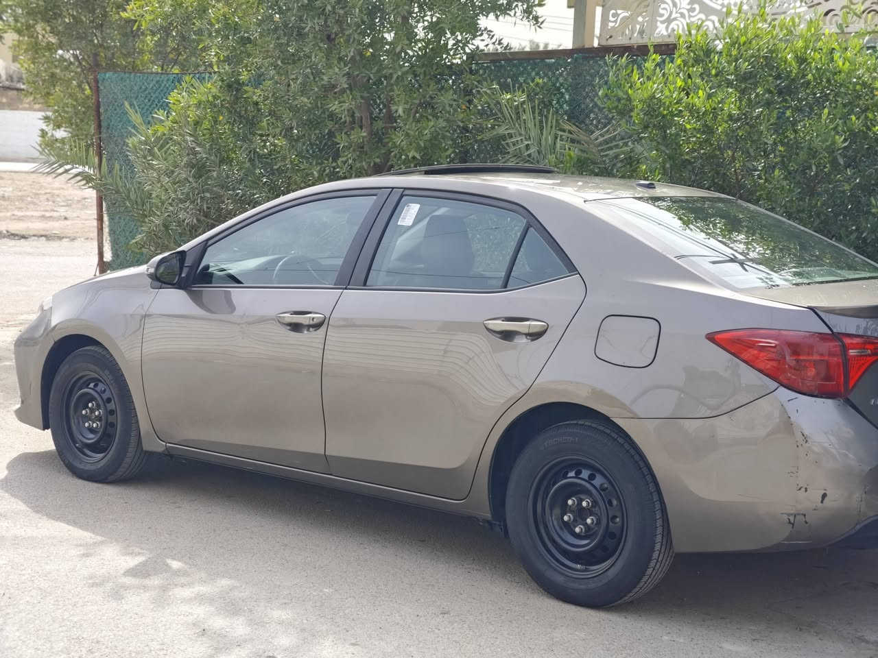 السلام عليكم للبيع تويوتا كورلا فئه SE ومعروفة مواصفاتها
فتحه / بصمه / جلد / شفتات ستيرن / تبريد بيانو/ الخ........
وارد امريكي موديل 2019 بدون ايرباك 
ماشيه 99 الف ميل حقيقي 
محرك 1800 المرغوب 
رقم بغداد دولي باسمي تحويل مباشر 

السياره حادث امريكا جاملغ وبنيد ومبدلات قطع اصليه 
بدون صبغ بدون ايرباك وبيه مكانين بارد 

محرك وكير مكفولات شرط اسبانه ماممدوده عليهن شرط 

السياره جديده وجاهزه الشراي يتصل 
السعر / 135 ورقه 
العنوان بغداد حي الجهاد 
للاستفسار/ *********** واتساب او اتصال
