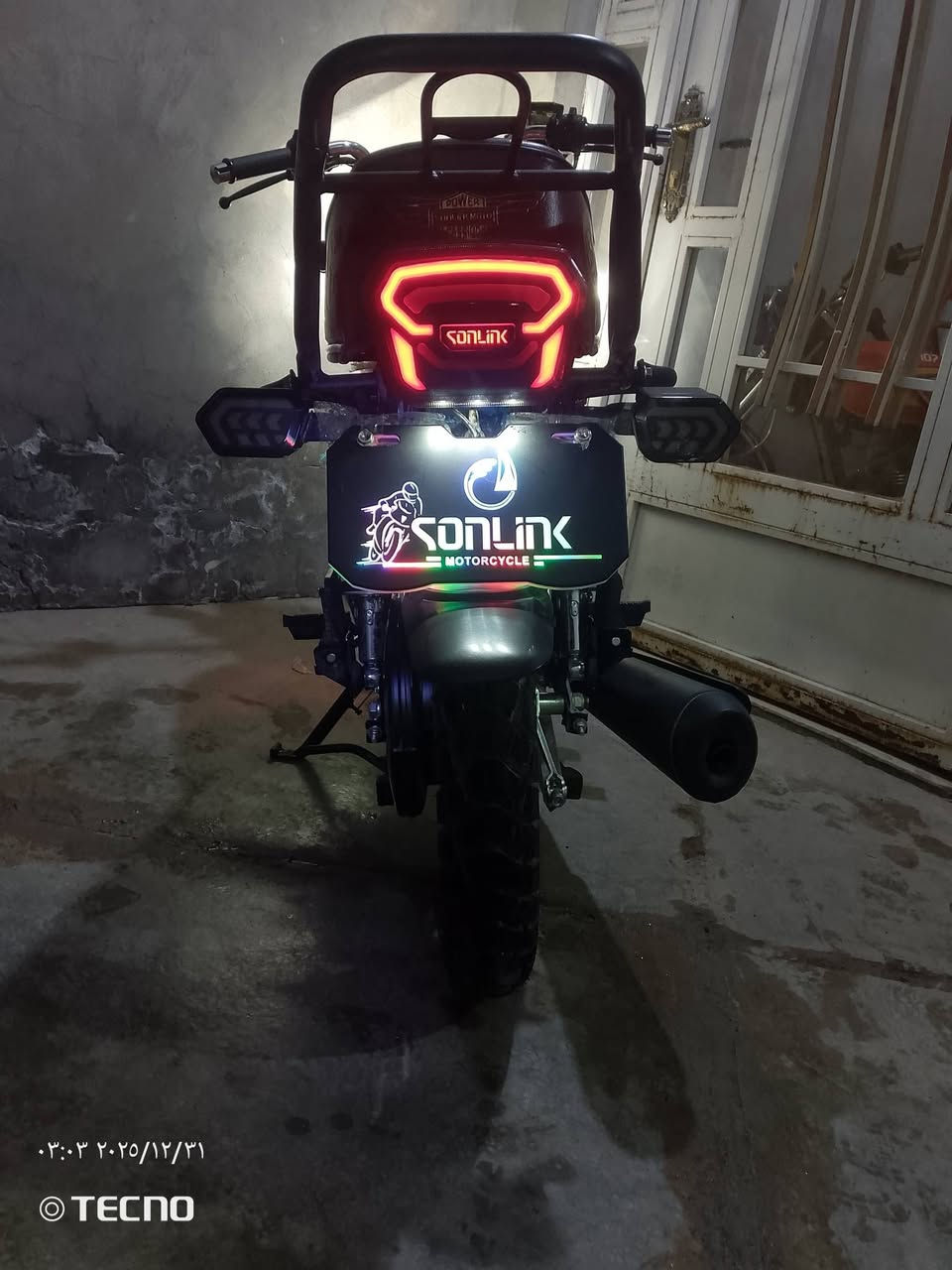 سونك اصلي موديل 2025
محرك 200 منفيس موجود بصمات 2 موجود كفالة عامة مستعمل شي قليل جدا جدا جدا 
مكان سامراء هاتف ***********
سعرة مناسب
