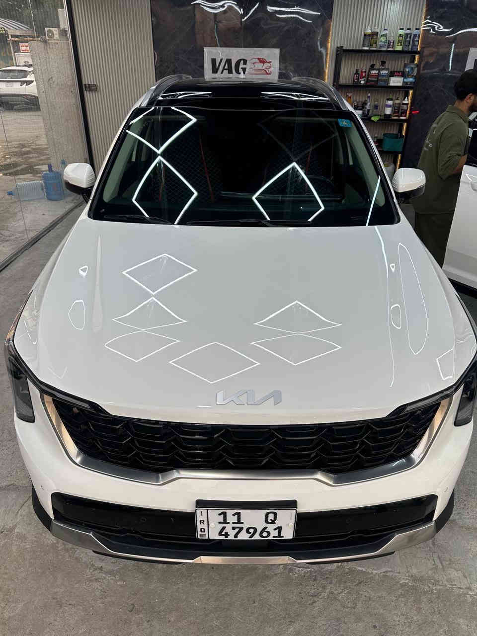 السلام عليكم 
للبيع فقط سورنتو موديل 2024
ماشية 18000 k
مكفولة السيارة من الصبغ والحادث
داتا شو 
بانوراما 
تبريد 3 قطع 
ومواصفات بعد ماعرفها كل الصور كدامك
سيارة مال بيت جديدة بعدها 
رايدها ب33:500$ قفل 
مكان سيارة بغداد الكرادة وهذا رقمي 
***********
