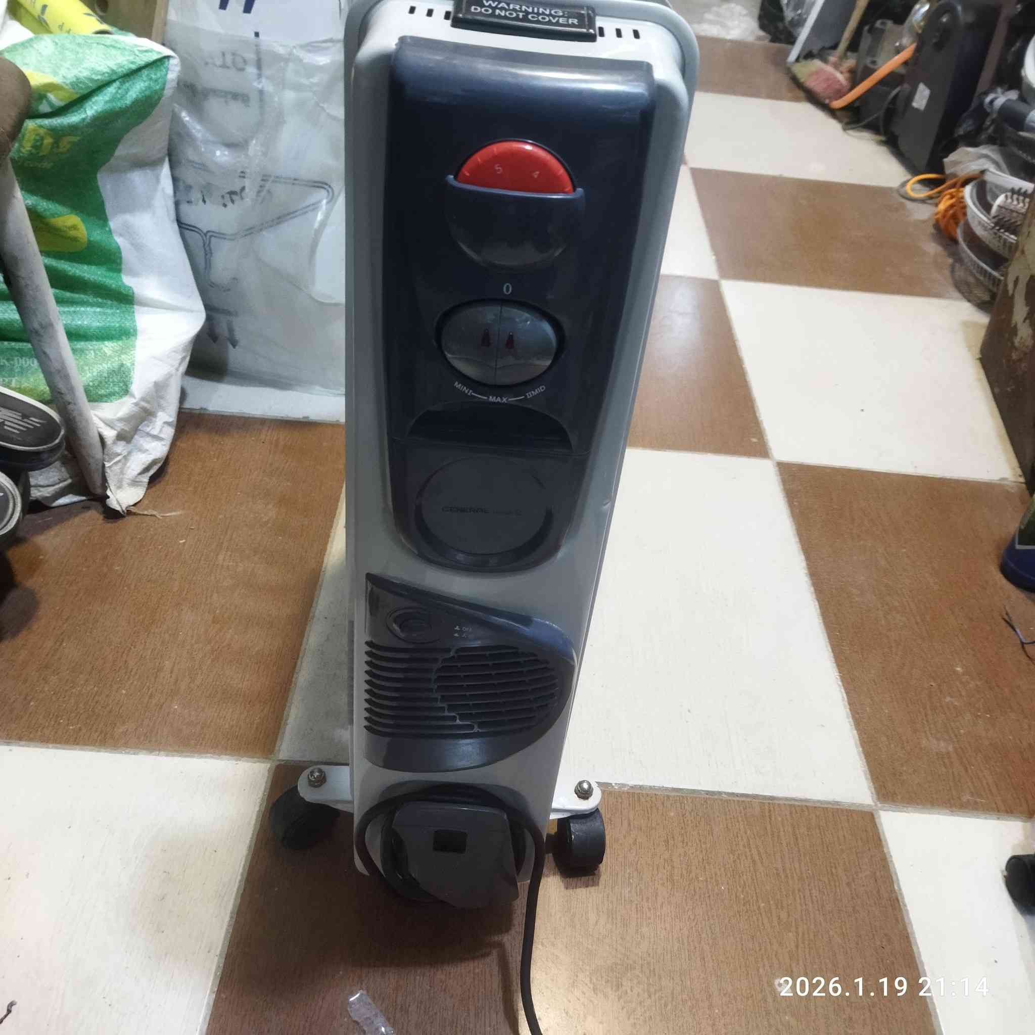 صوبه زيتي حجم كبير 13خانه ماركه جنيرال 2سرعه بيها اوتماتيك تحكم في درجة الحرارة وبيها ڤان تدفئه  شغاله شرط الفحص مستعمل قليل نضافه كما موضح بالصورة السعر 50 عنواني اربيل داره توو يوجد توصيل داخل اربيل فقط حسب المناطق


**إذا كنت صاحب هذا الإعلان وتريد حذفه لأي سبب، رجاءا أرسل رسالة إلى الدعم الفني**