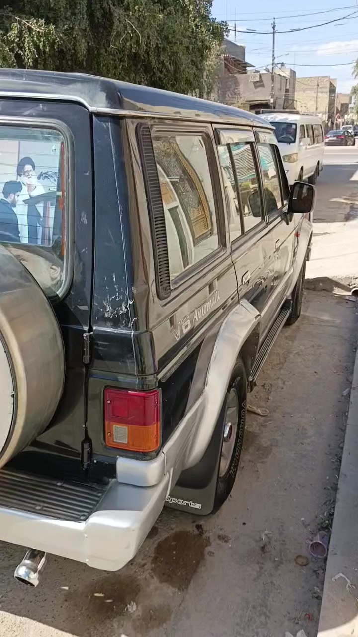 سلام عليكم كالوبر للبيع موديل ٩٦ رقم بغداد نكليزي  بسمي محرك ابلادي بانزين كير او تماتيك سياره مكفوله من ضربه وصبغ بس لكفرات مصبوغة دوشمه جديده تخم تاير كهربائيات كلهة شغاله نقص تبريد عاطل شرط التحويل مباشر عنوان بغداد مدينه الصدر رقم *********** سعر ٥٥ وبيهة مجال قليل حك الجيه
