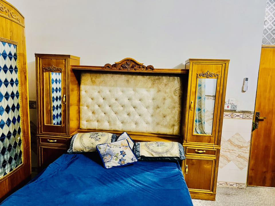 سلام عليكم غرفه نوم جديده اريد ابيعه شغل نجار اني مشتغله
***********
