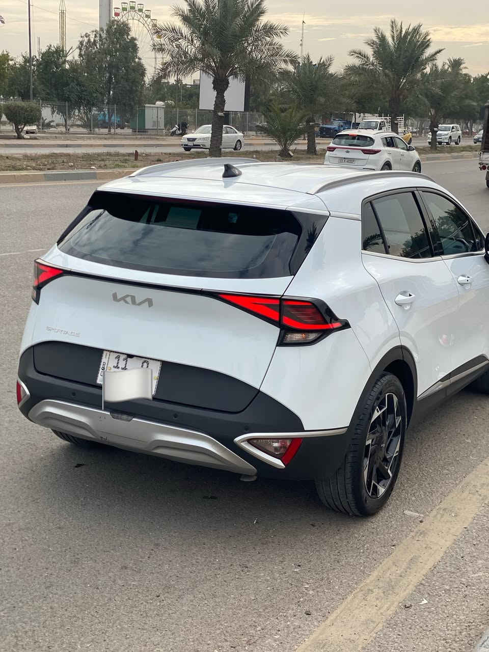 🚗 للبيع: كيا سبورتج 2024
📊 المسافة المقطوعة: 14 كم
🛠️ المحرك: 4 سلندر 2000cc
رقم بغداد مكفولة كفالة عامة
⚙️ المواصفات:
• فول مواصفات عدا فتحة السقف
• بصمة تشغيل + تشغيل عن بعد
• مقاعد أمامية كهرباء مع تدفئة
• شحن تايب C بالكشنات + شحن وايرلس
• شاشة كبيرة
• كاميرا خلفية
للاستفسار 
***********
