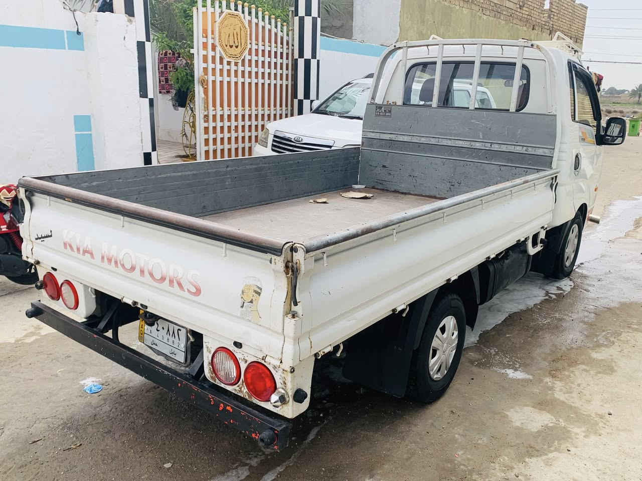 السلام عليكم 
كيا حمل 2700 موديل 2016 رقم بابل بسمي مداور ثاني يوم ..ملاحضه !! مبدل قماره داخل كله 2700 فقط بس الكشر مكينه بيها بخار بدون تنقيص كير تخم تاير صدر جديد مكان بابل قضاء القاسم 
السعر 88وبيها مجال بصيط حك الجيه 
للاستفسار ***********
