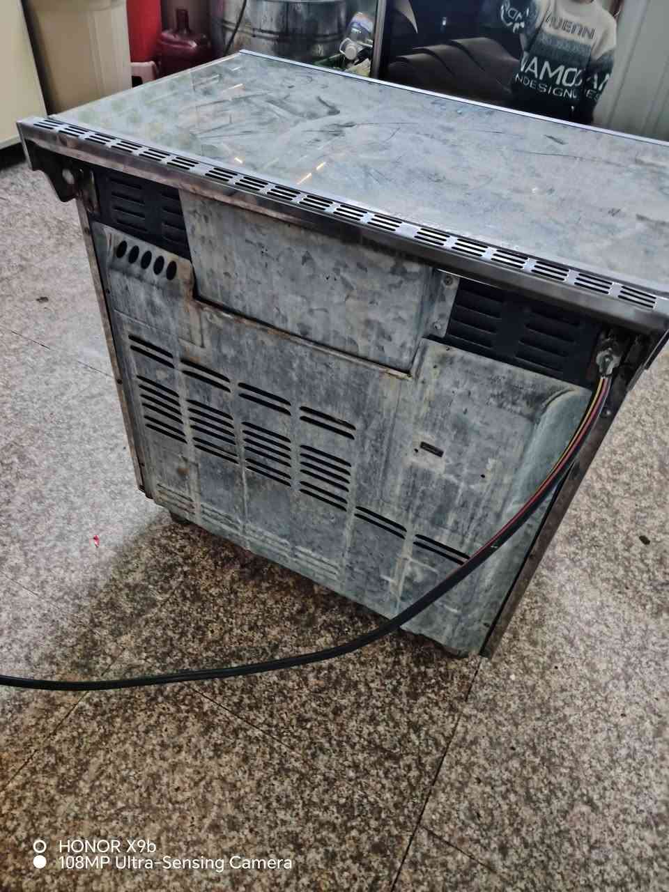 سلام عليكم طباخ للبيع جديد كل عطل مابي طباخ نوعيته عشتار للتواصل ابو ايه ***********
