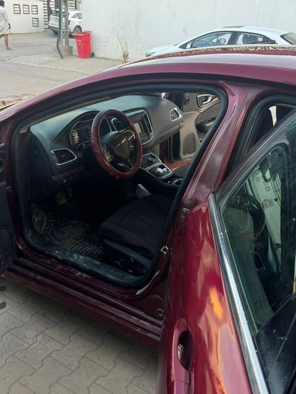 سلام عليكم سي 200 موديل 2017 السعر 78  مصبوغه عام رقم بغداد كير نضيف مكينه بيه خيط بخار موصفات بصمه تحكم ستيرن مكان النجف ***********
