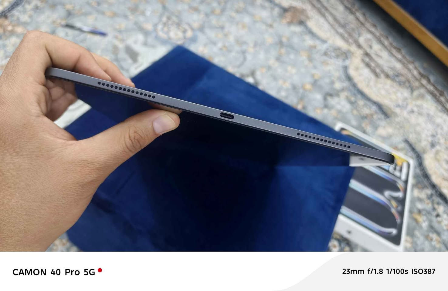 ايباد M4  حجم 13 مشحون 25 دوره مستدخدم ايام فقط بعده بالكارتون نضافته 100% ذاكره 256 ونضافته كدامكم ويا لزكه ضد الكسر اصليه وكيبور هم سعره  وكفر اصلي وشاحنه مامستدخدمه ابد مستعجل على البيع مكاني ناصريه توصيل موجود تواصل واتساب اواتصال 
*********** الشطره, ذي قار
