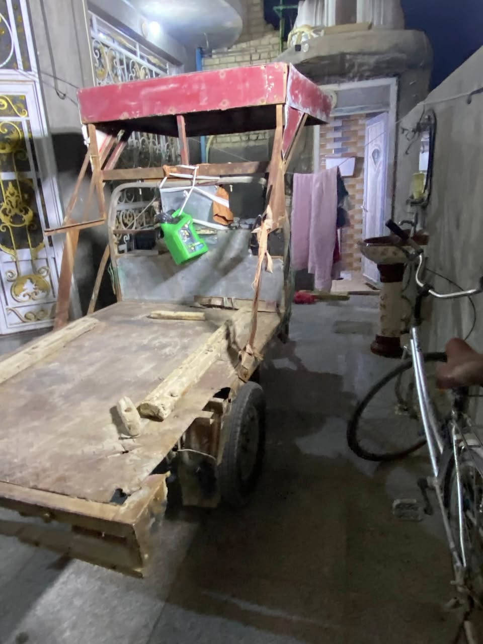 سلام عليكم عندي ستوته لبيع نوع جمره مديل ١٣ومحرك ١٣من نوع جمره ستوته مالت شغل هستوني مجفته جديد وركبه لحمه منه ٢سنتين او كثر تحمل شغل اصوليه ورقه موجوده اني مكاني كربلاء سعر ٨٠٠وبيه مجال قليل ***********وبيه وتساب
