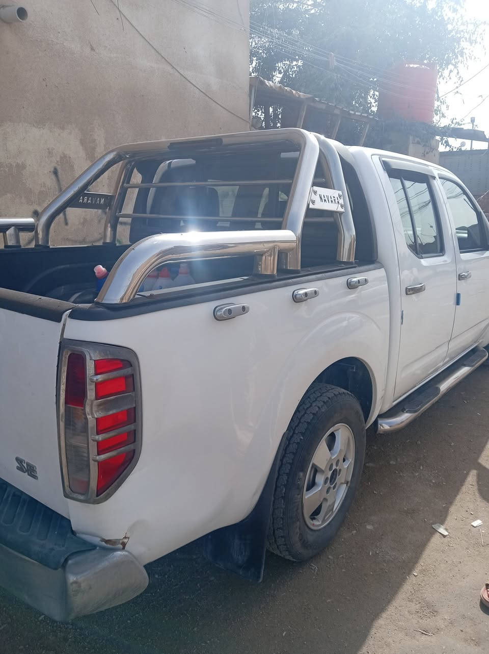 السلام عليكم
سياره نيفاره موديل. ٢٠٠٩ بسمي رقم بغداد انكليزي سنويه مجدده ٢٠٣٠ شاشه كبيره  محرك وكيري كفاله اشاير بالمرايا طخم تايرات جديدين حداده جديده
تبريد تدفئه السياره حلوه مامتعوبه مال بيت السياره بالبصره *********** رقم صاحب السياره 
مكلف بالنشر لاتجي خاص
