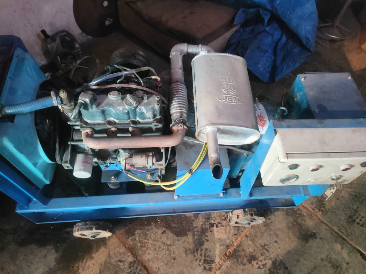 مولد كابوتا حاويه راس توليد نحاس 100/100 7/5مولد مال بيت ماتصرف كاز مولد متعوب عليه مكاني الدوانيه السعر خاص لاتصال على رقم ***********
