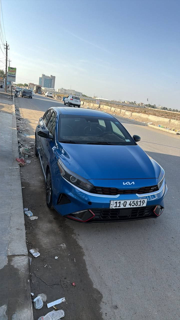 فورتي 23 للبيع السياره فول جيتي لاين محرك 2000الحادث مالتها مرفوق ايرباكات سليمه ماشيه 78 كيلو. مكاني بغداد الشعب السعر 150 
***********
