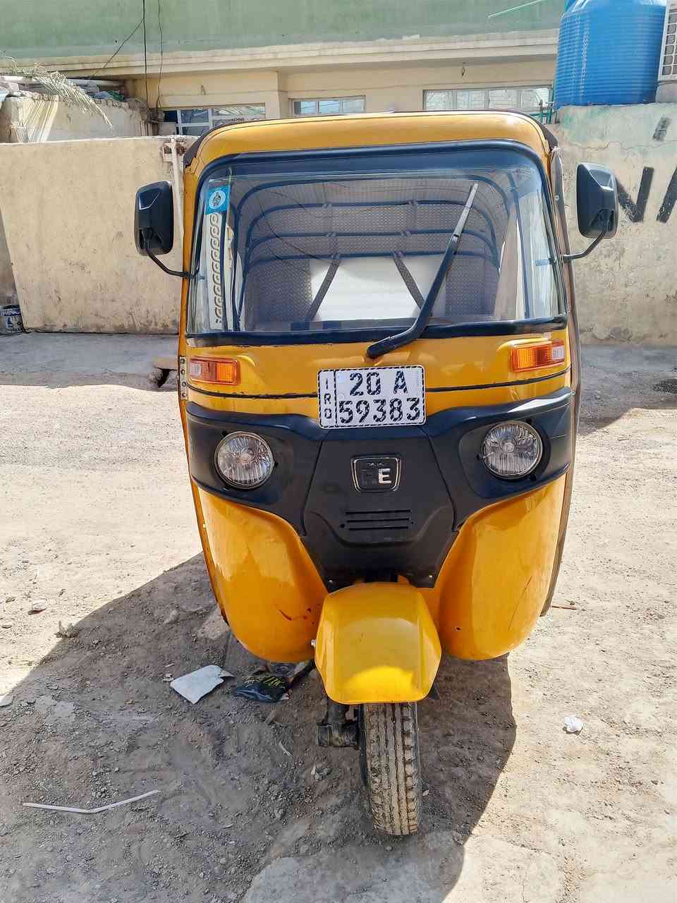 السلام عليكم ورحمة الله وبركاته توك توك للبيع موديل 19 نضيفه جدا محرك 20 السعر 6  الهاتف ***********
