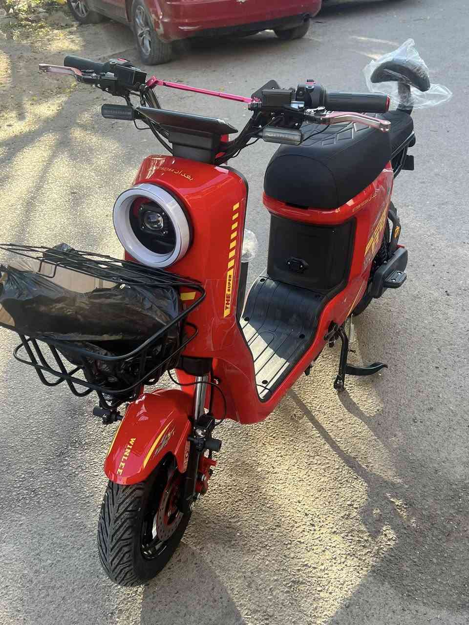 دراجه شحن R9  جديده
سرعتها 70-80 بيها نظار R بگ
موديل 2026 ماماشيه زيرو 
جبناها ومكفت ماعدنه مكان  
سعر 655 وبيها مجال 
*********** واتس
