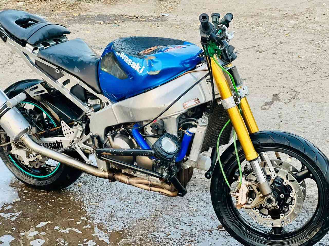 السلام عليكم كاوسكي 636 2004 دراجة نظيفة عوزها نواقص بسيطة مكينة  مكفولة  دراجة متروكة وما فارغيلها سعرها ((18)) وبيها مجال جدا بسيط رقمي *********** مكاني الزعفراية
